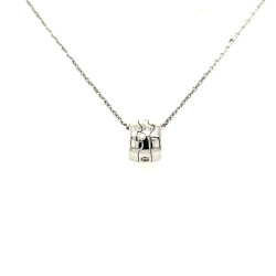 Pre Owned 18ct White Gold Diamond Set Pendant with Chain ZV188